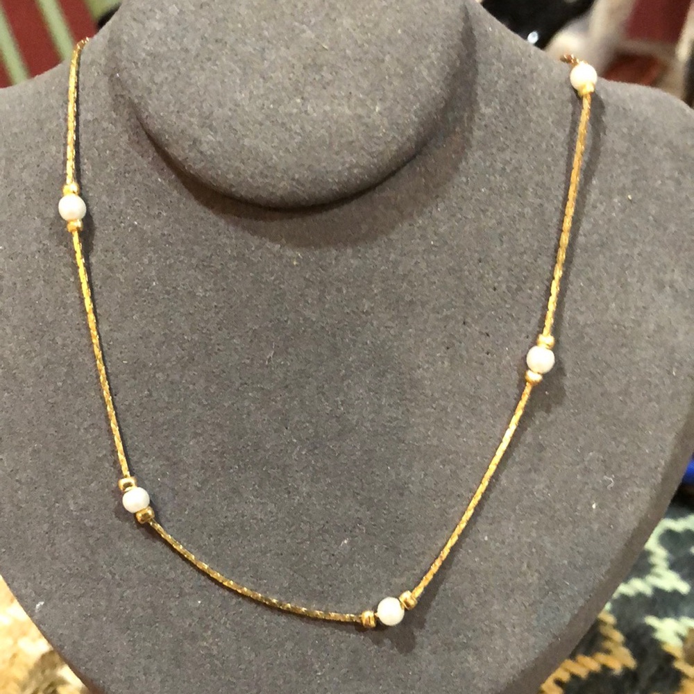 Vintage Gold Tone Simulated Gold and Pearl Necklace 18 inch New marked Korea